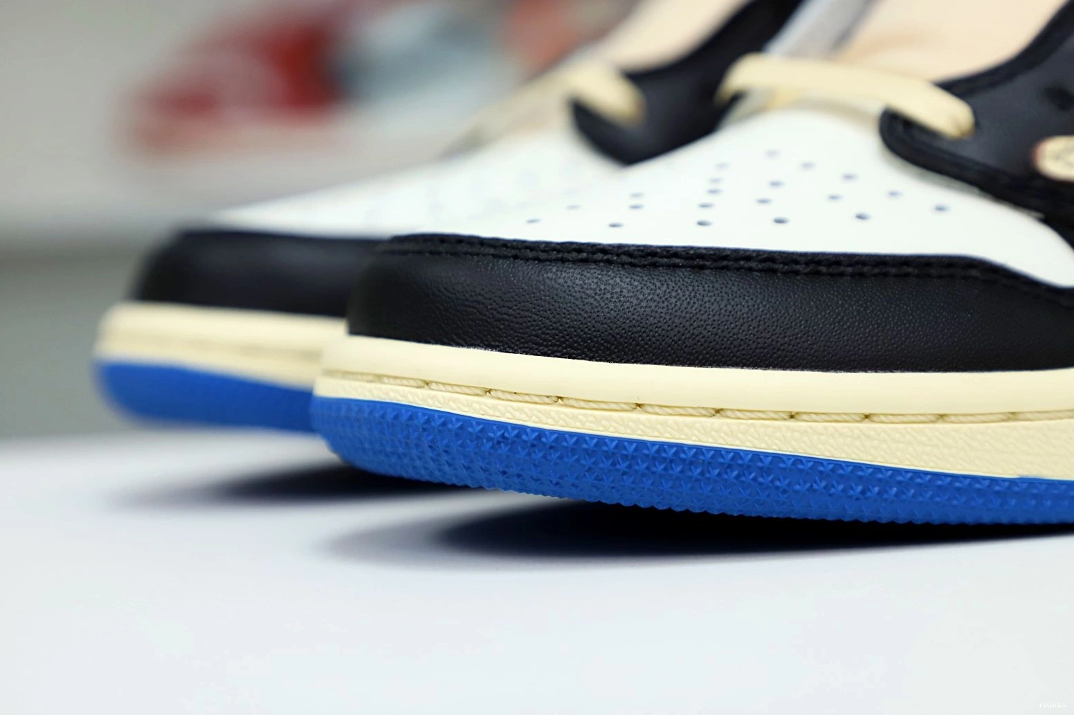 FRAGMENT TRAVIS X LOW JORDAN 1 SCOTT X AIR DESIGN 1210